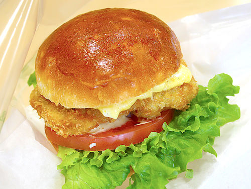 桜ふぐ唐揚げ定食、桜ふぐバーガー