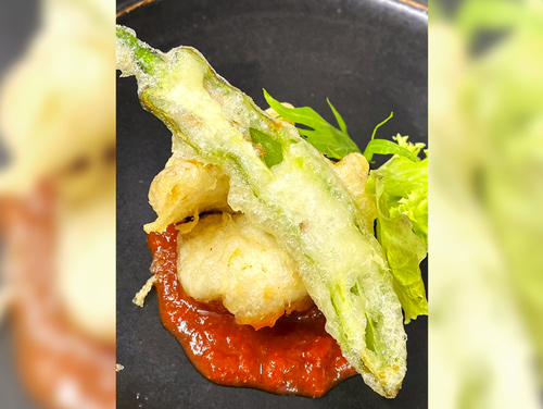 桜ふぐのフリット　フレッシュトマトソース